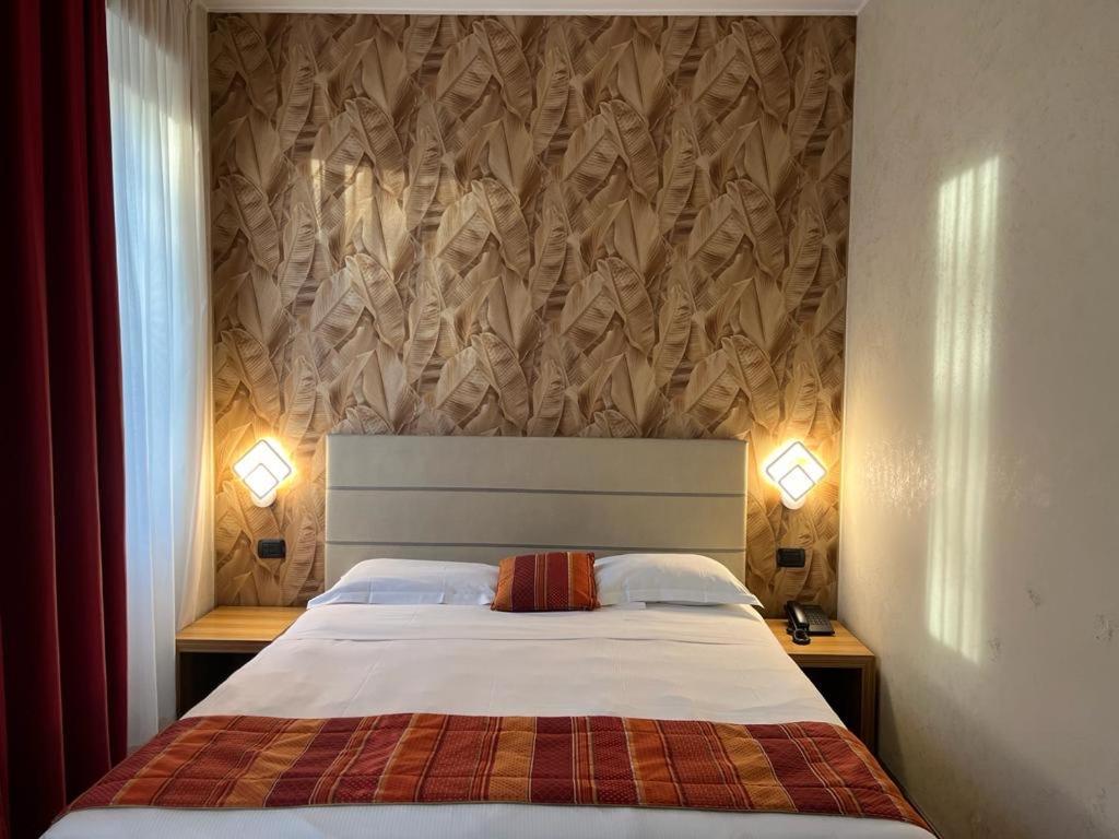 Bis Hotel Varese Esterno foto
