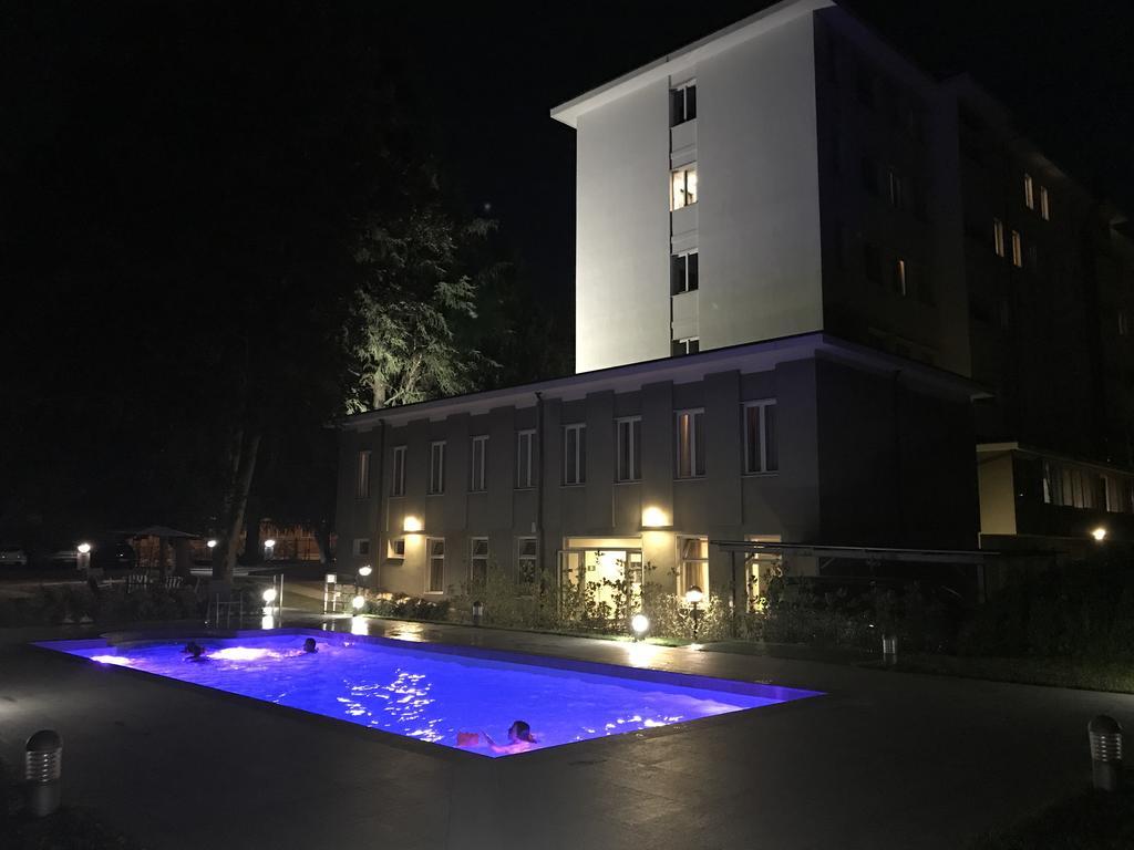 Bis Hotel Varese Esterno foto