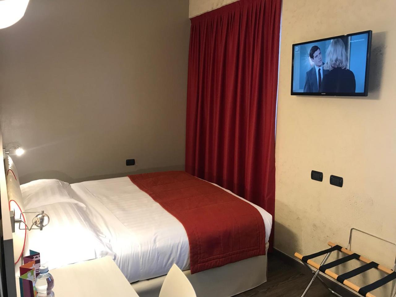 Bis Hotel Varese Esterno foto